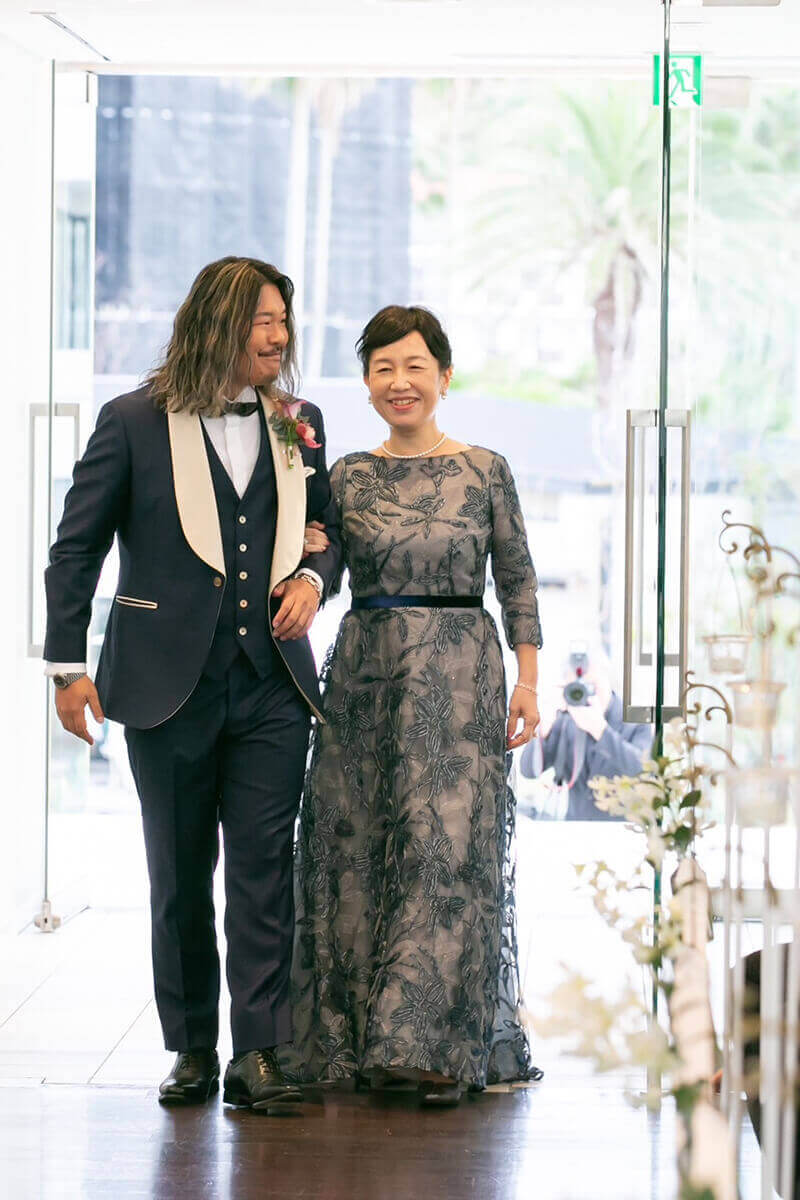 PETER LANGNER（ピーター・ラングナー）の花刺繍チュールロングドレスを実際にご着用いただいたお客様のお写真